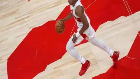 雷迪克透露与詹皇晨谈，坚信浓眉哥将重拾巅峰